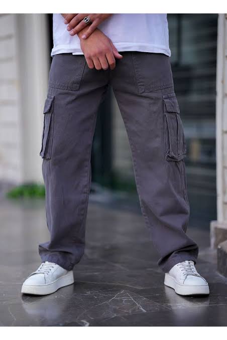 BAGGY TROUSERS