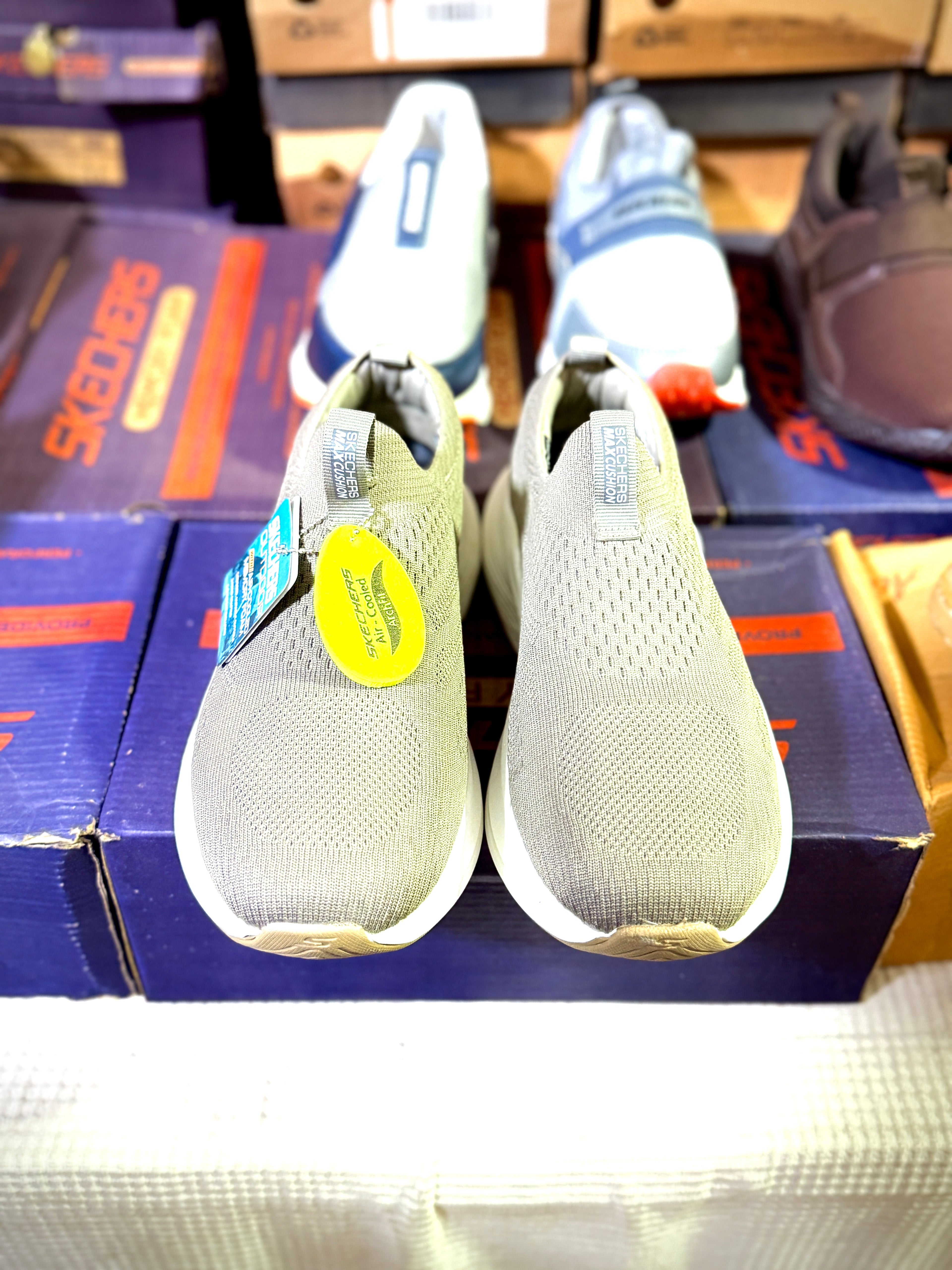 Skechers Ultra Light Vapor Foam Shoes - Affordable Price in Pakistan | 2369