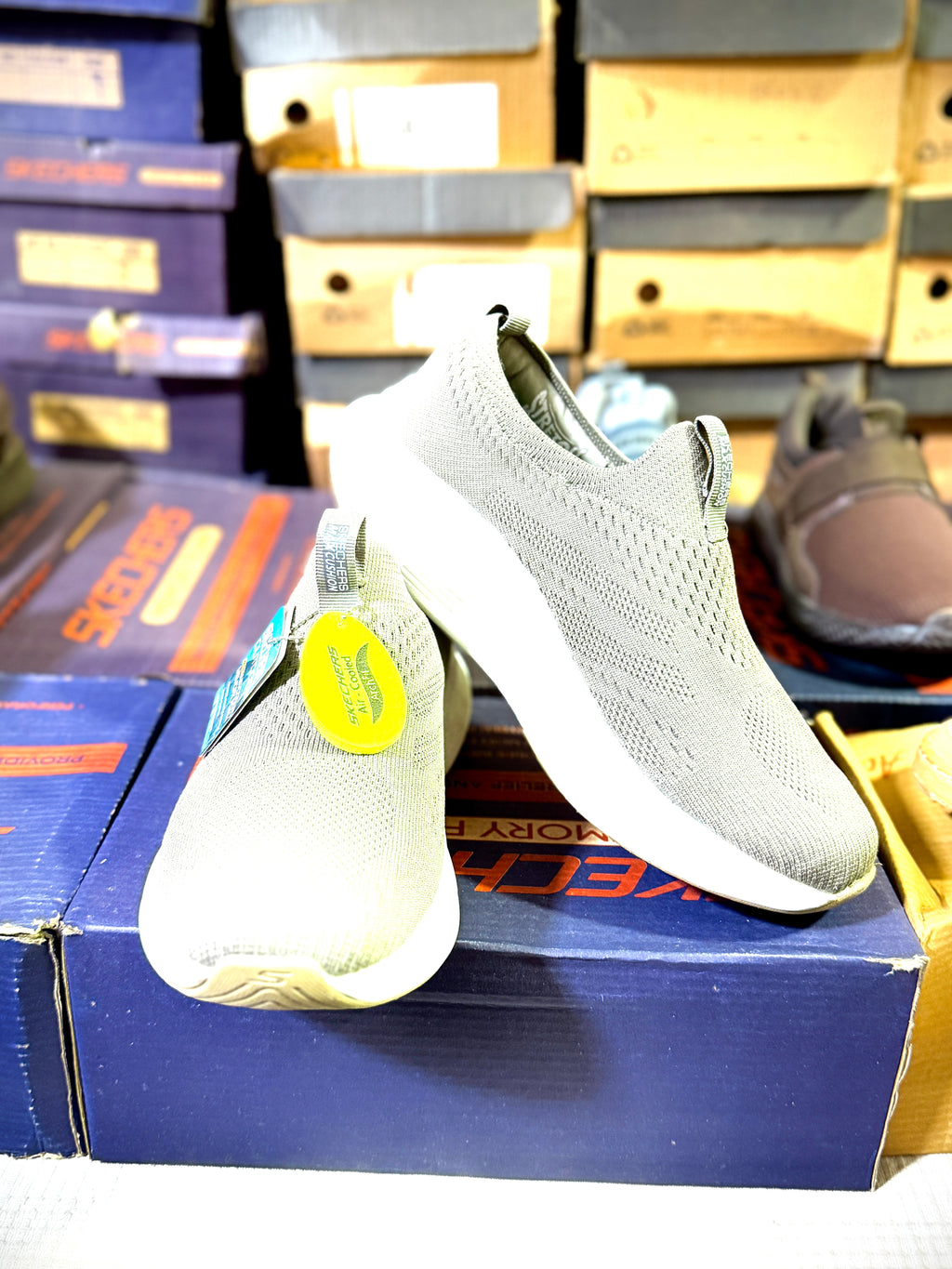 Skechers Ultra Light Vapor Foam Shoes - Affordable Price in Pakistan | 2369