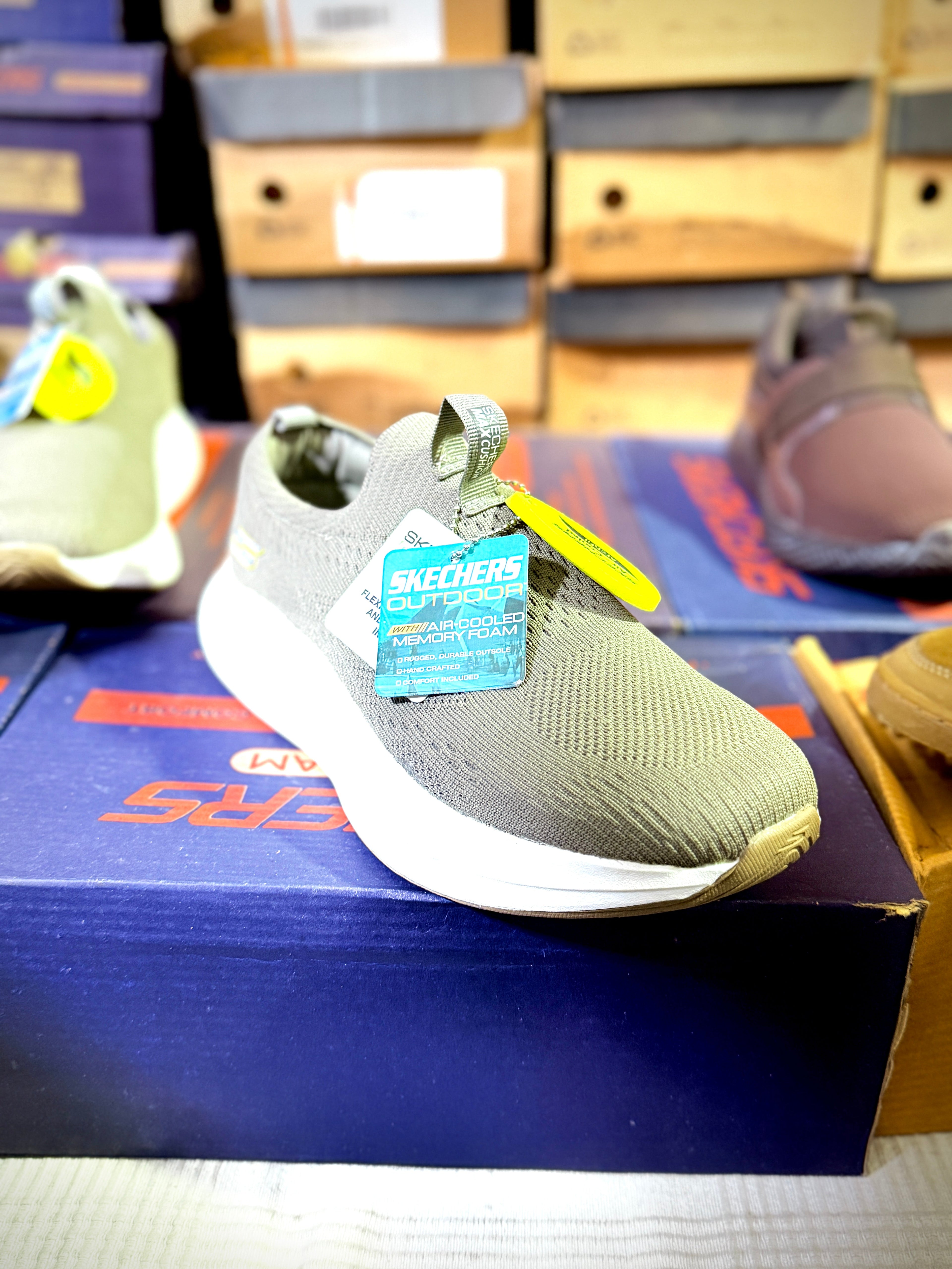 Skechers Ultra Light Vapor Foam Shoes - Affordable Price in Pakistan | 2369