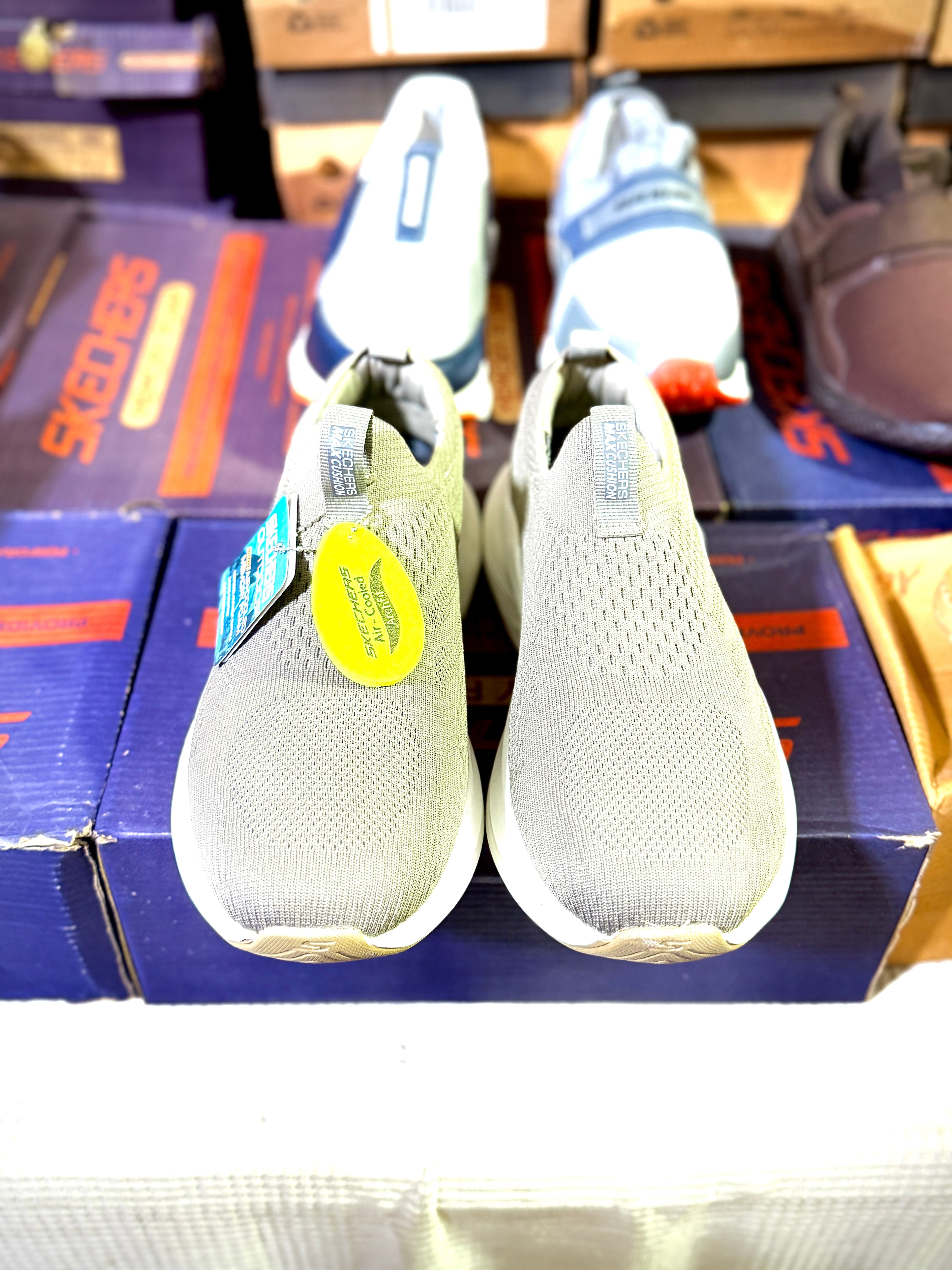 Skechers Ultra Light Vapor Foam Shoes - Affordable Price in Pakistan | 2369