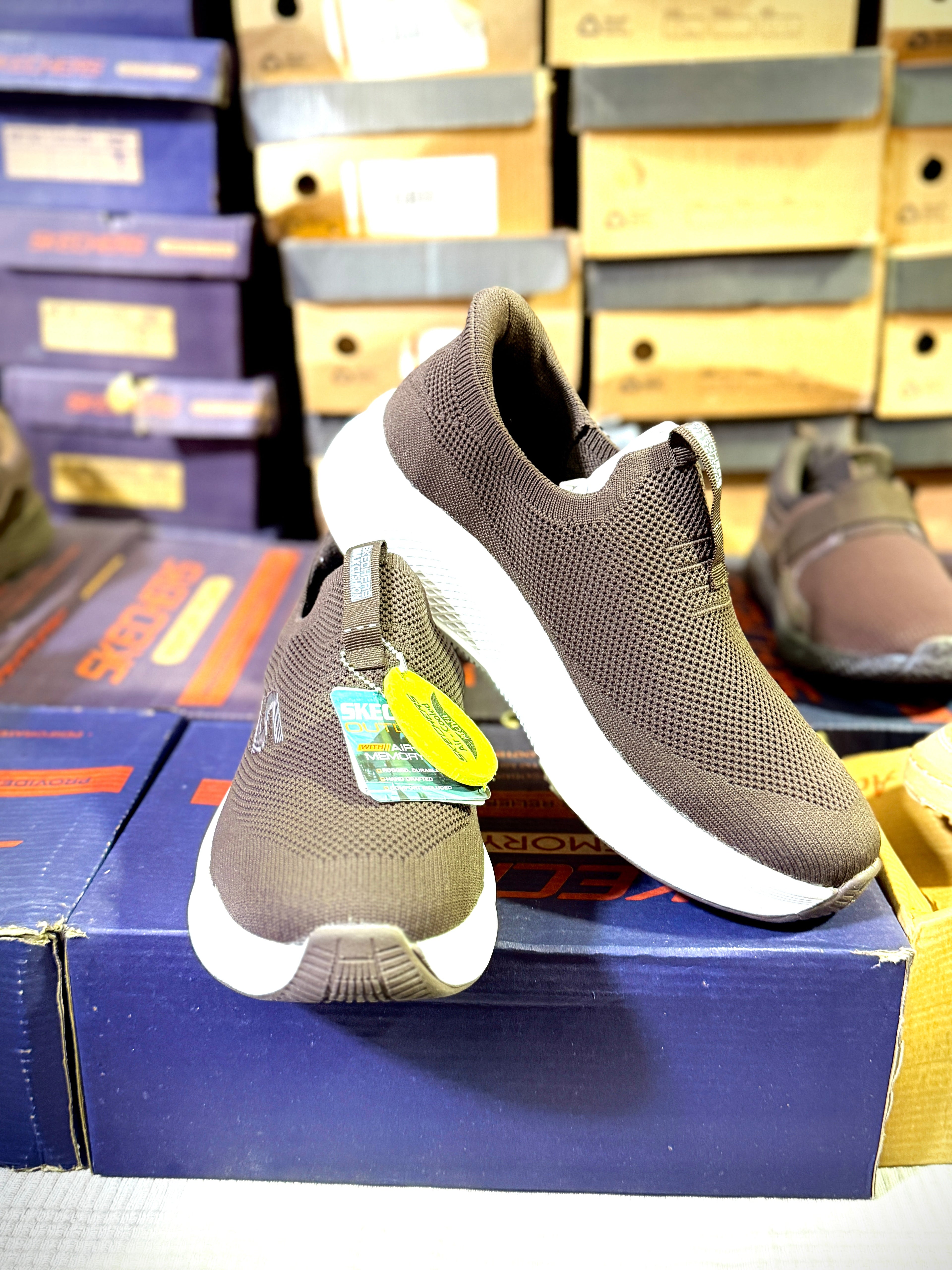 Skechers Ultra Light Vapor Foam Shoes - Affordable Price in Pakistan | 2369